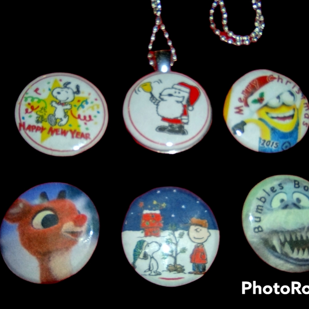 Christmas Themed Magnetic Necklace